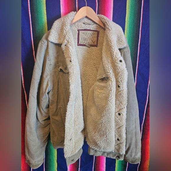 Men's American Eagle Jacket - Picture 2 of 4